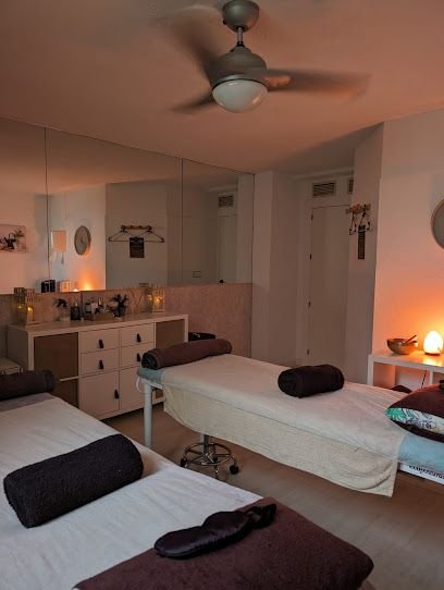 Massage & Wellness - By Harmony Sanctuary - Masajes en Málaga